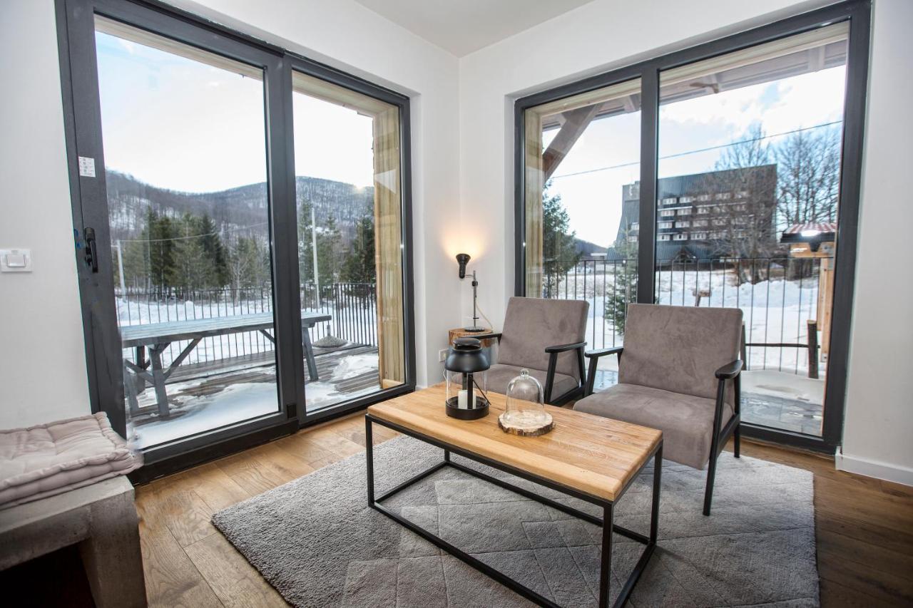 Modern Alpine Monsalbius Chalet Baske Ostarije Exterior photo