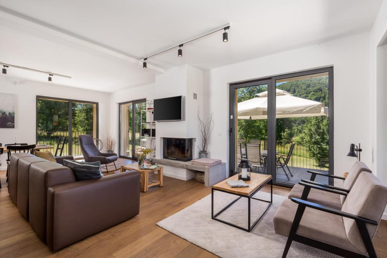 Modern Alpine Monsalbius Chalet Baske Ostarije Exterior photo