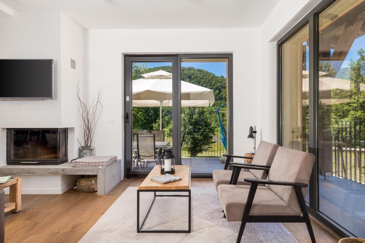 Modern Alpine Monsalbius Chalet Baske Ostarije Exterior photo