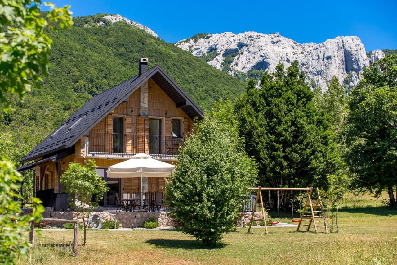 Modern Alpine Monsalbius Chalet Baske Ostarije Exterior photo